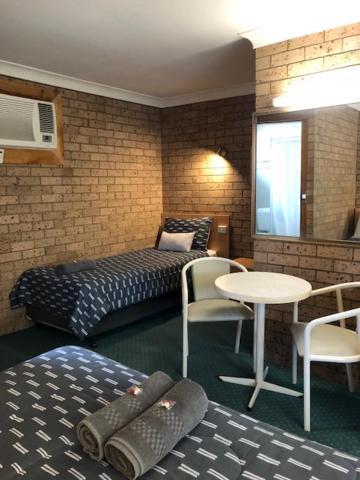 Muswellbrook Motor Inn Extérieur photo